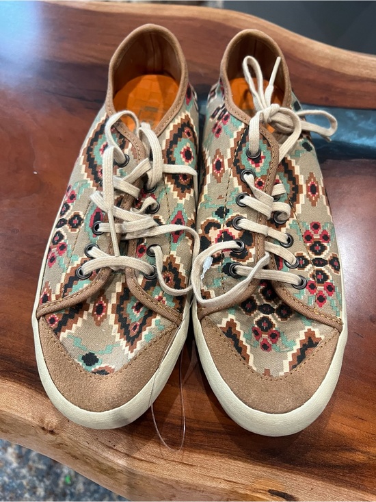 Vans Shoes - Vans Women’s Aztec Pattern Canvas Sneakers in Tan, Cream, Teal & Coral